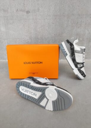 Louis Vuitton Trainer Grey White