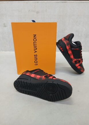 Louis Vuitton Trainer Leather Low Black Red