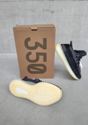 Adidas Yeezy Boost 350 V2 Carbon