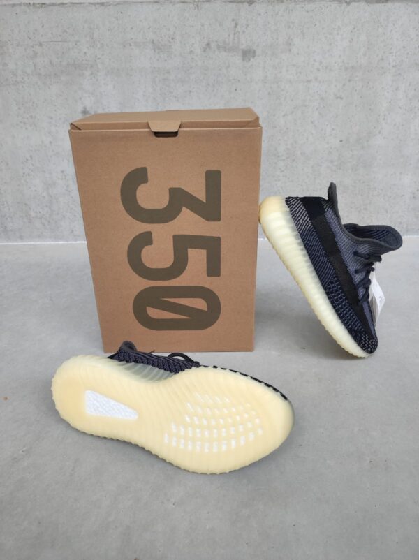 Adidas Yeezy Boost 350 V2 Carbon